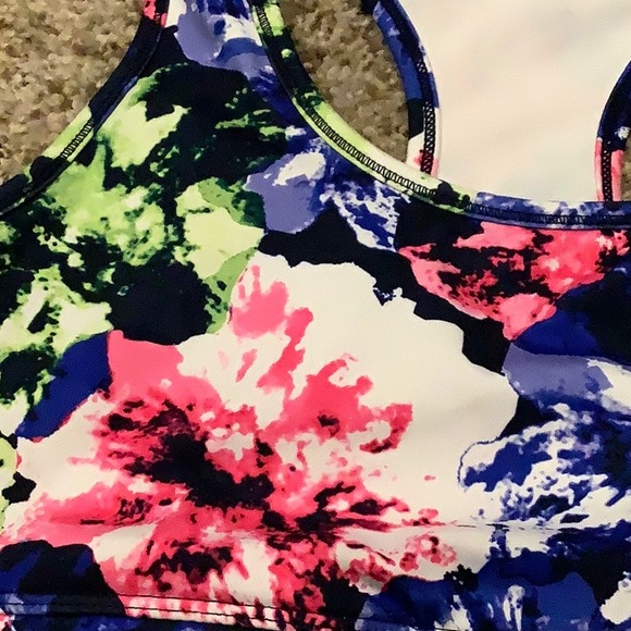 Gap Fit Sports Bra Size L - Picture 2 of 4